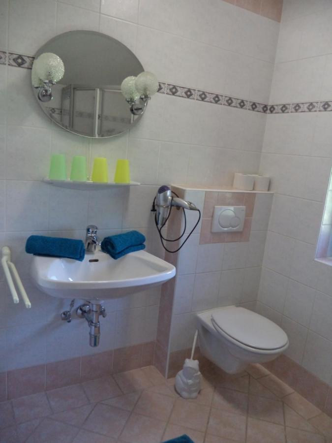 גוסאו Ferienwohnung Kunterbunt מראה חיצוני תמונה